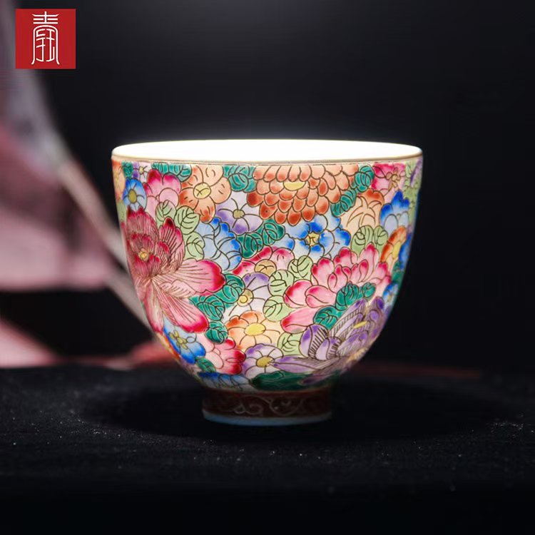 景德钰青 | 他靠一份礼物，让客户主动续约三年