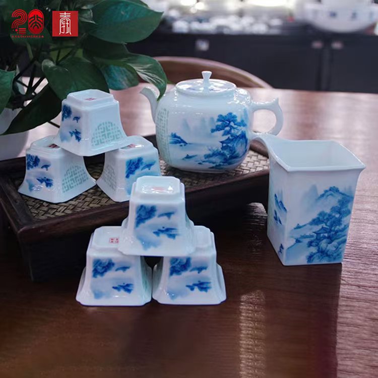 景德钰青定制 •【北大光华EMBA华南校友会20周年嘉宾礼 •青花玲珑山水茶器】