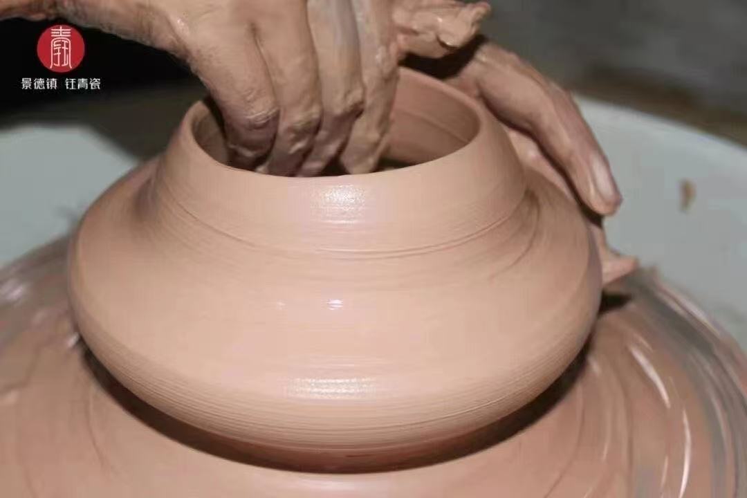 景德钰青|藏在陶瓷里的东方美学，送礼的格局，决定你的高度