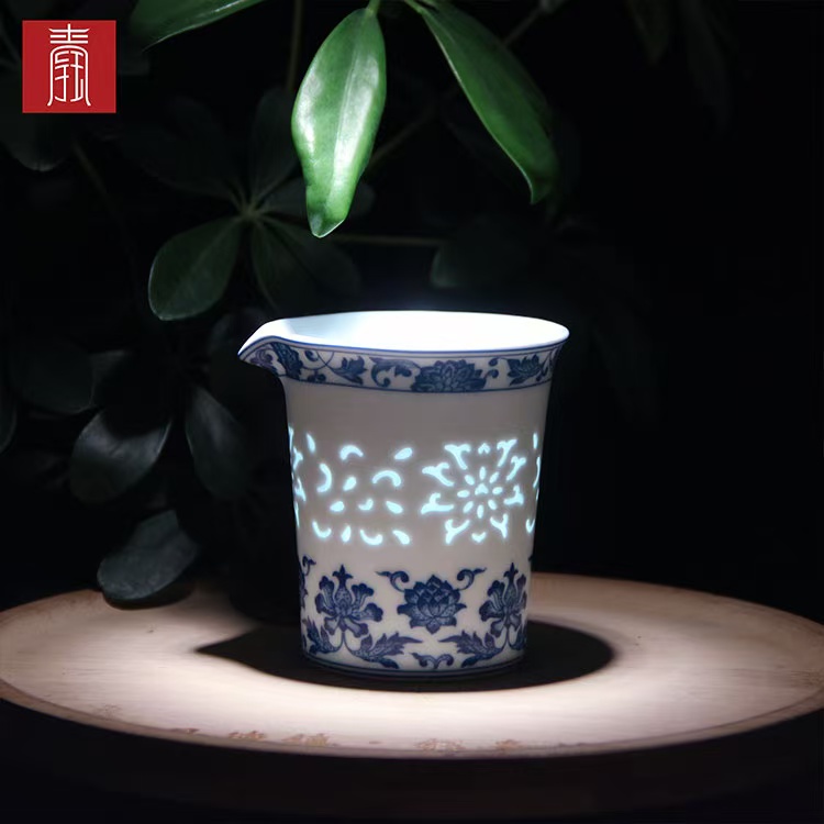 景德钰青•【青花玲珑缠枝莲纹茶器】