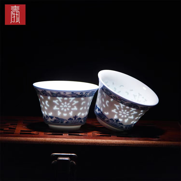 景德钰青•【青花玲珑缠枝莲纹茶器】