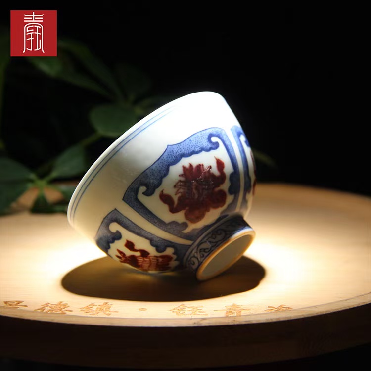 景德钰青•高品【八宝纹青花釉里红 】