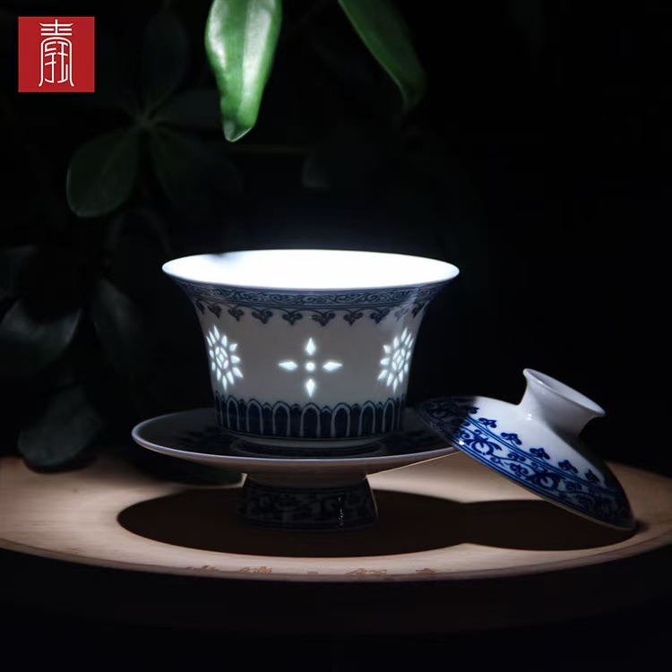 景德钰青•【青花玲珑缠枝如意茶器】