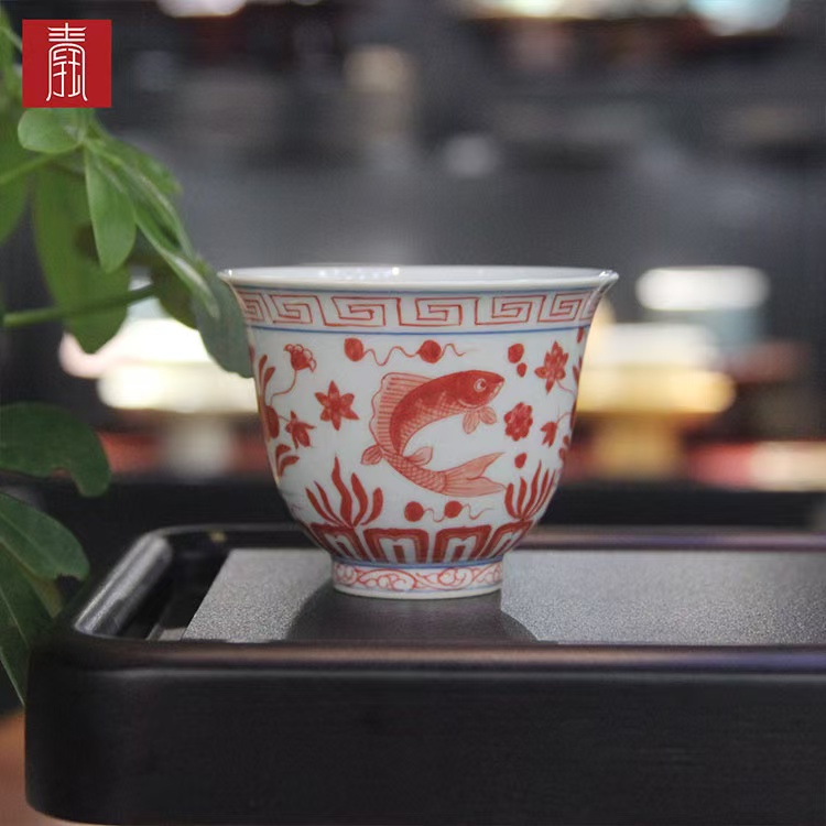 景德钰青•高品【釉里红鱼藻纹 】