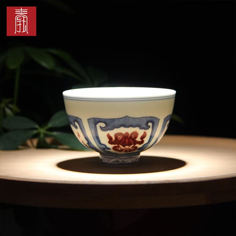 景德钰青•高品【八宝纹青花釉里红 】