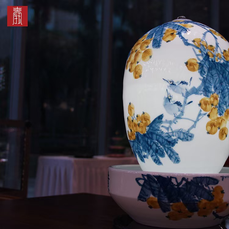 景德钰青·财源滚滚流水瓶【黄金满树】